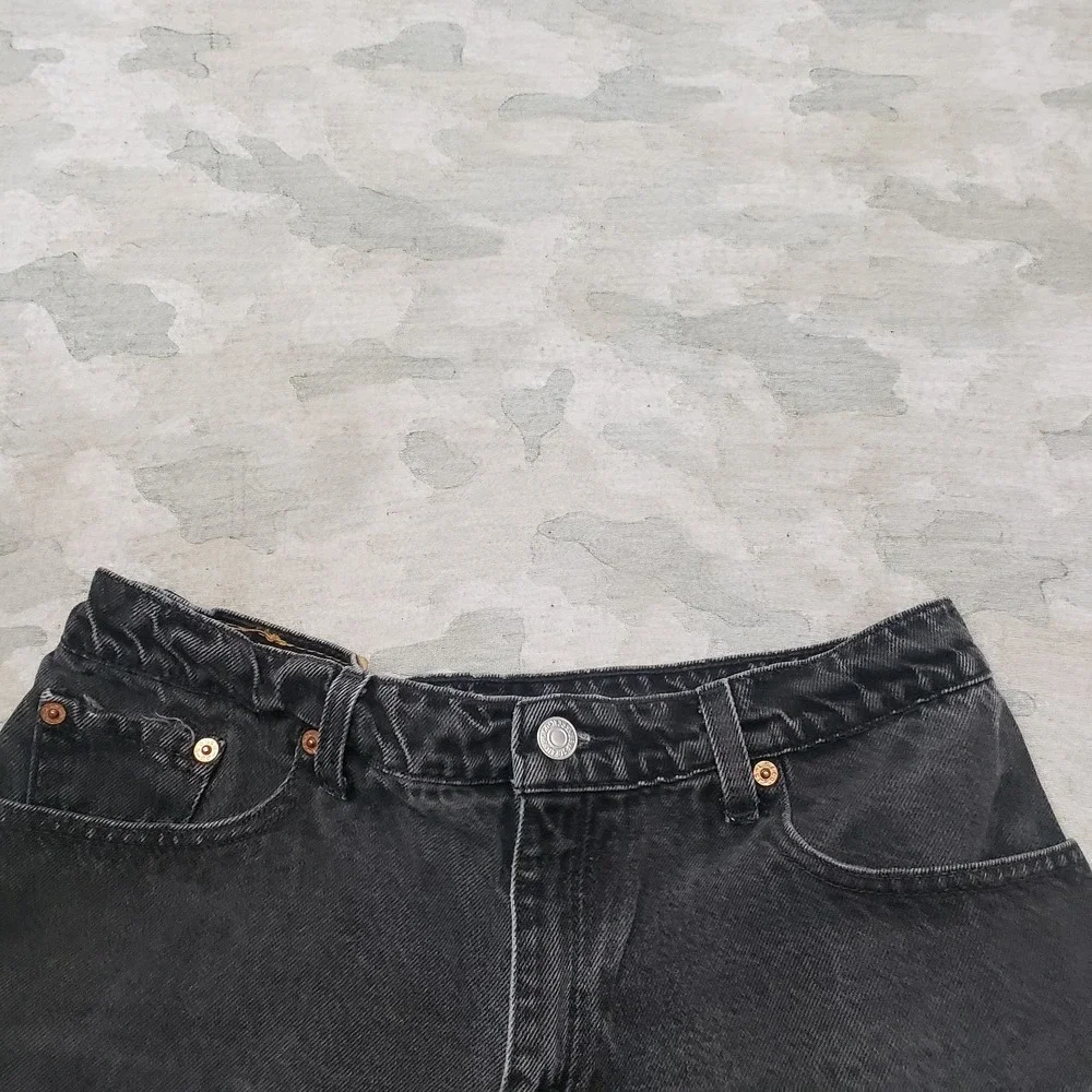 Vintage Levis Shorts Womens 10 Black Pockets Denim Jorts - Picture 3 of 11